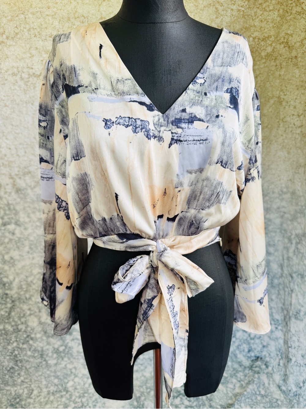 Entro Watercolor Cropped Tie Front Cummerbund Waist Blouse - NWT Medium
